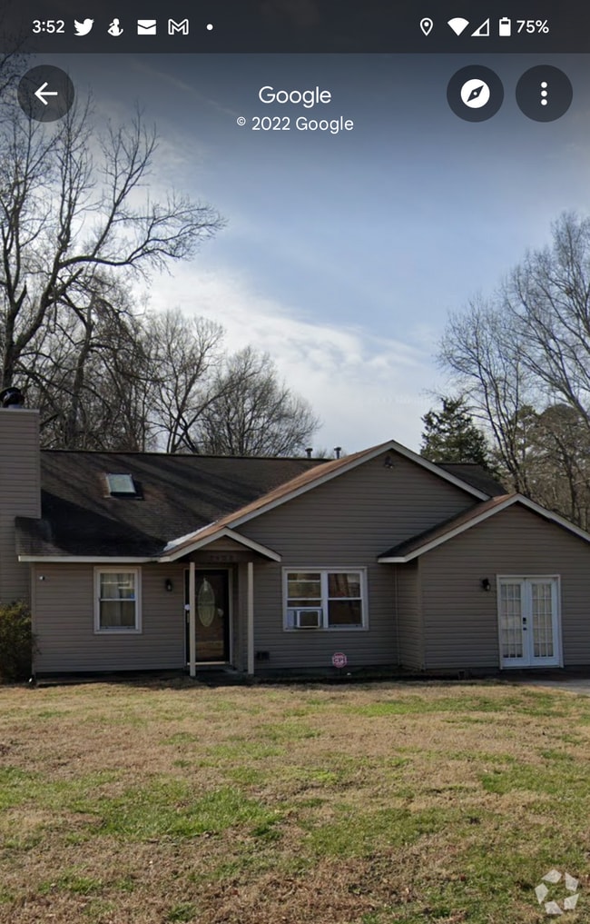 Building Photo - 5408 Amado St