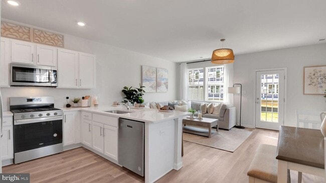 Building Photo - 255 Hermosa Dr