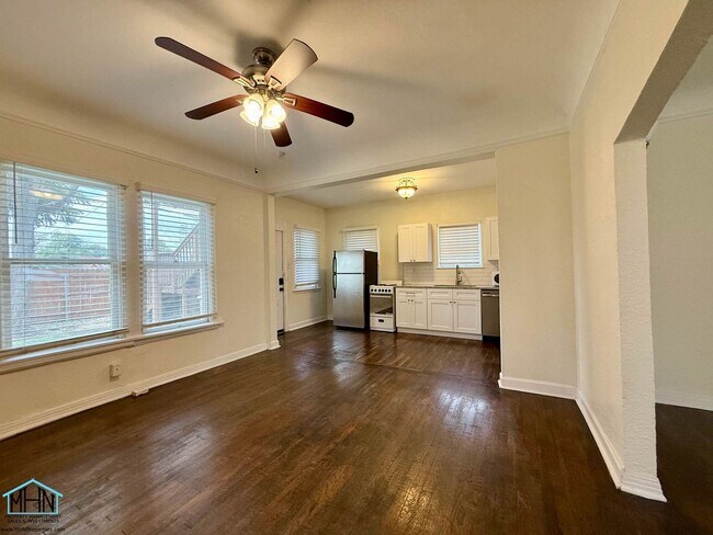 Building Photo - A Timeless Gem Awaits - Elegant Historic Home Nestled in the Heart of Los Angeles Heights Keyston...