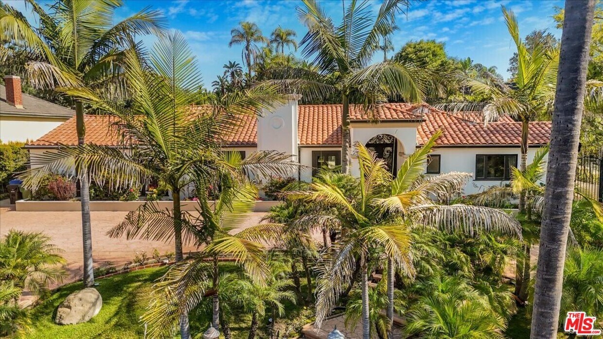 Foto principal - 114 S Layton Dr