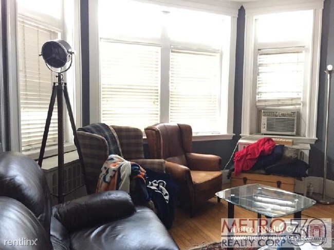 Foto del edificio - 1097 Beacon St
