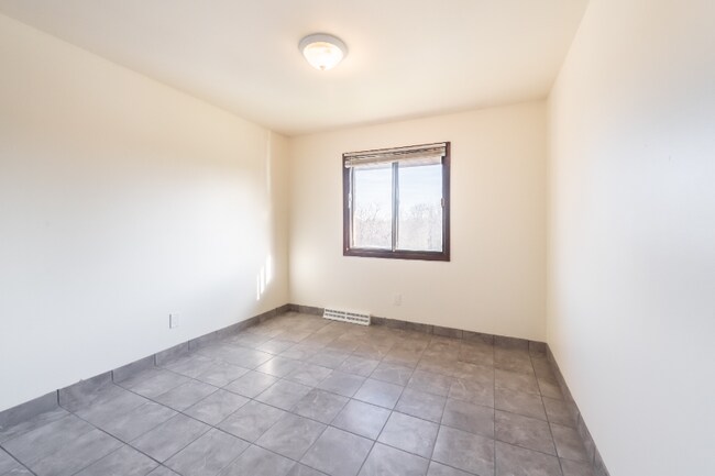 Foto del edificio - 7512 N Granville Rd
