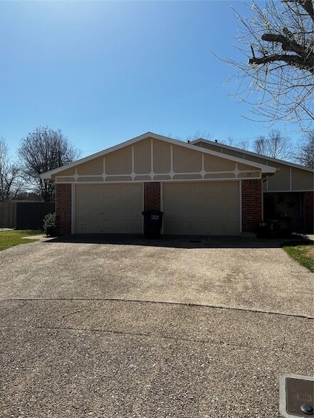 Building Photo - 11913 Metmora Ct