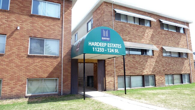 Photo du bâtiment - Hardeep Estates Apartments