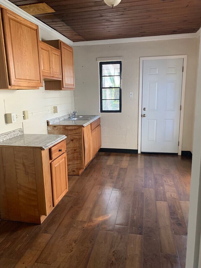 Foto del edificio - 309 S Cleveland St