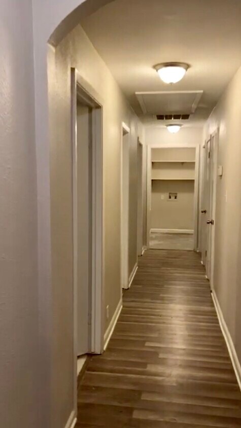 Building Photo - 21876 South Park