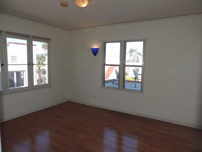 Foto del edificio - 1108 S Redondo Blvd
