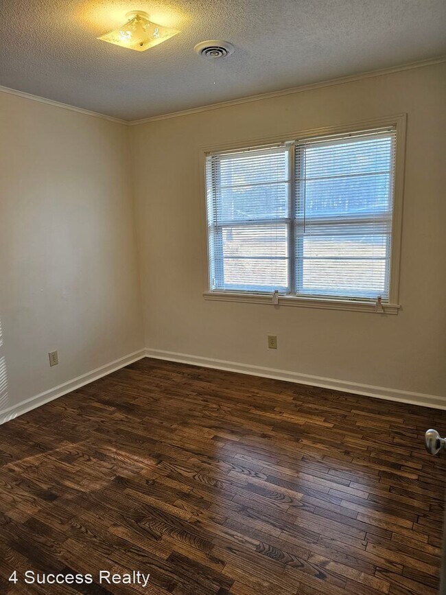 Building Photo - 3 br, 1 bath House - 10405 Godwin Road