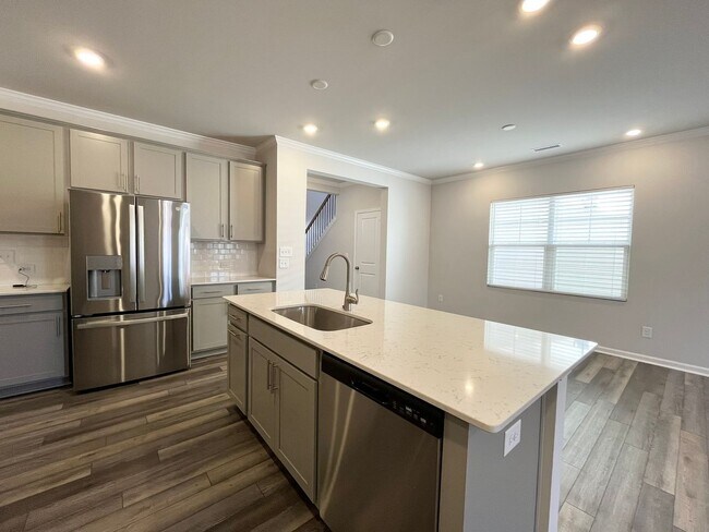 Foto del edificio - Stunning 4BD, 3BA Durham Home within Close Proximity to RDU Airport, Brier Creek, and Downtown Du...