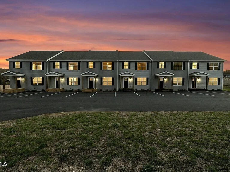Foto principal - 12150 Arbor St