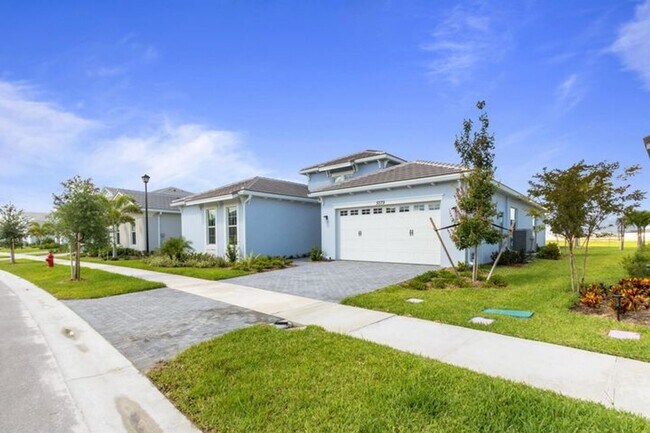 Foto del edificio - 5579 Liberty Ln