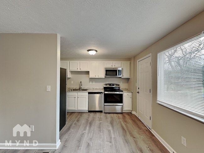 Foto del edificio - 3799 Farm Brook Ln