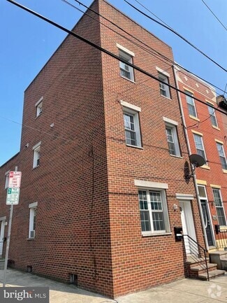 Building Photo - 1529 S 5th St