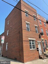 Building Photo - 1529 S 5th St