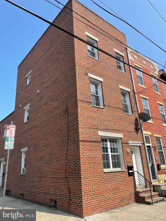 Primary Photo - 1529 S 5th St