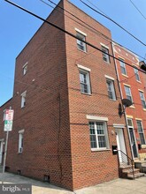 Building Photo - 1529 S 5th St