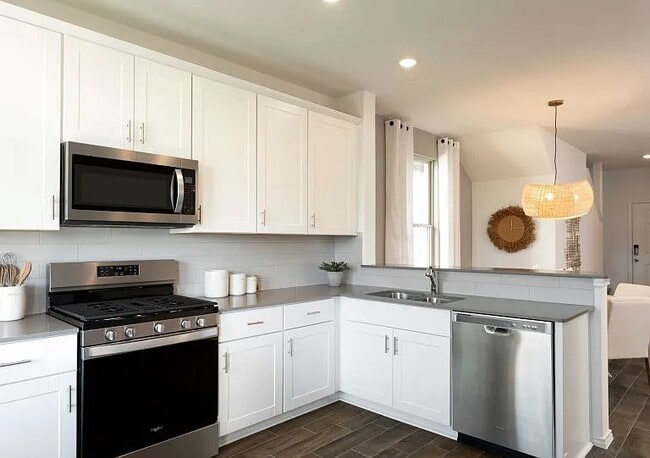 Building Photo - 313 Redonda Dr