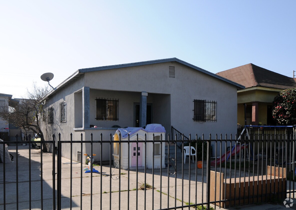 Primary Photo - 322 52nd St