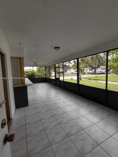 Building Photo - 5115 W Park Rd