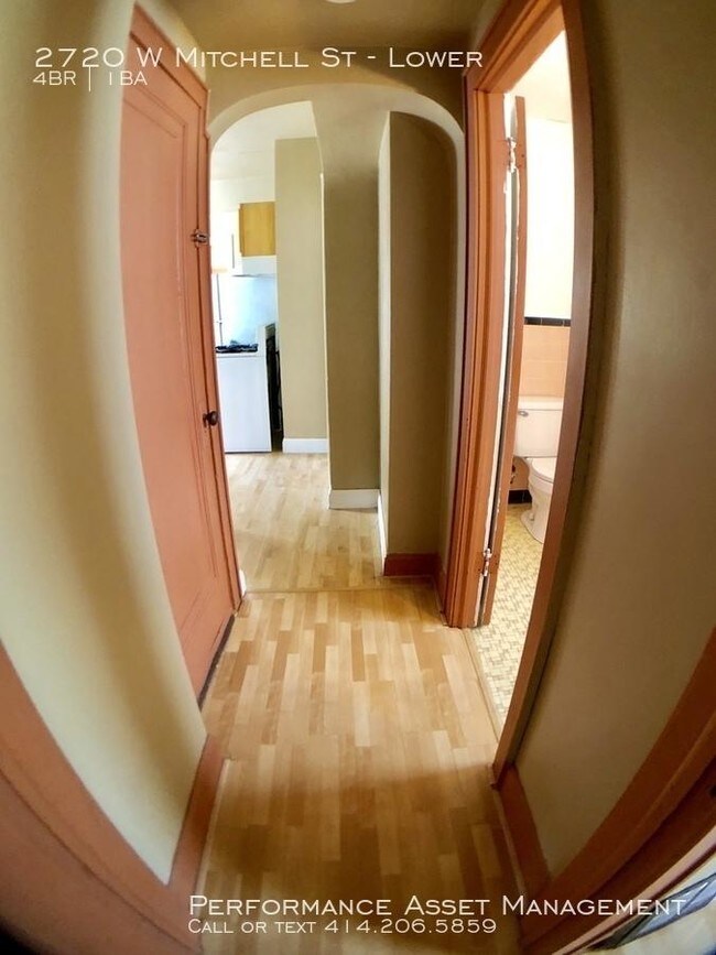 Building Photo - 4 bedroom in Milwaukee WI 53215