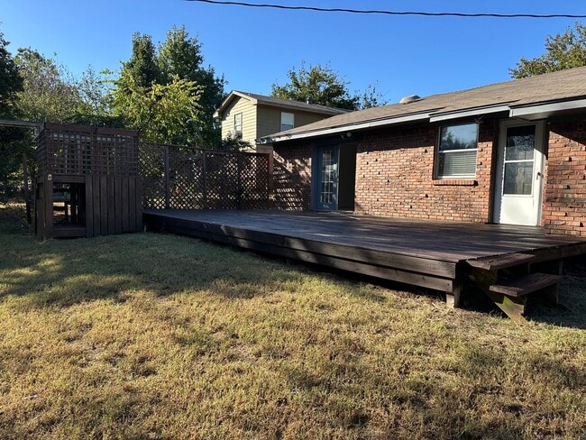 Photo - 6520 Grove House