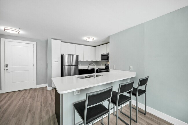 Cocina modelo - Empire Columbia Apartments