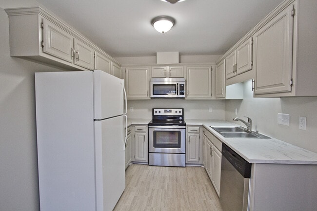 Building Photo - 6716 Tattershale Ct