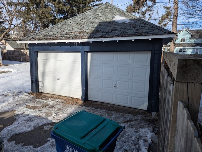 Foto del edificio - 828 E Thomas St