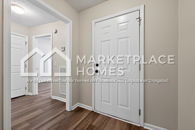 Foto del edificio - 1700 Crabtree Cir