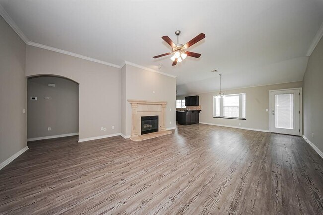 Foto del edificio - 9423 Peachtree Ln