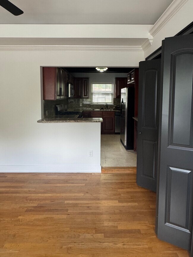 Foto del edificio - 488 Burlington Road Northeast