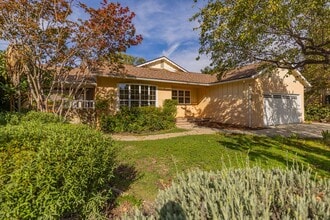 Building Photo - 321 Descanso Ave