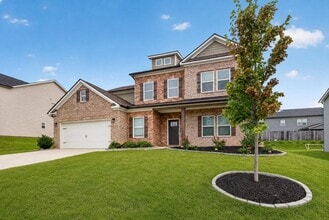 Building Photo - 4787 Wellesley Dr