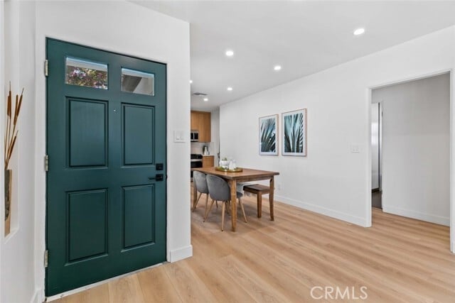 Building Photo - 2105 N Pass Ave