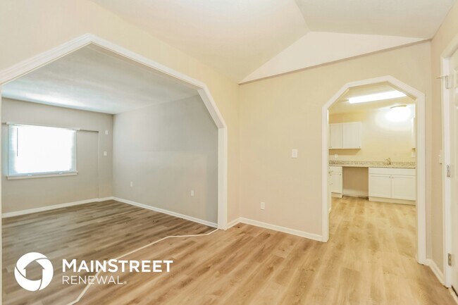 Foto del edificio - 2411 E 77th St