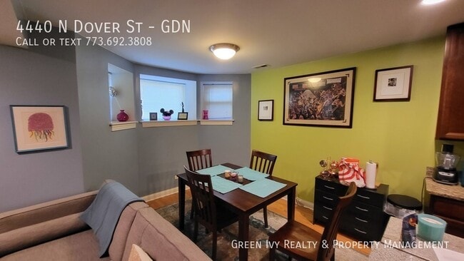 Building Photo - Amazing 2 Bed 2 Bath in Sheridan Park