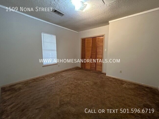 Foto del edificio - 1509 Nona Street | $575 | 1 bed, 1 full bath