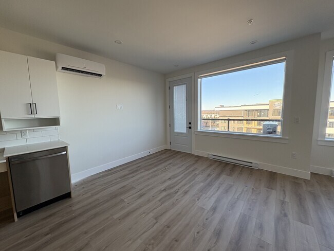 Building Photo - 1035 Melanson Rd