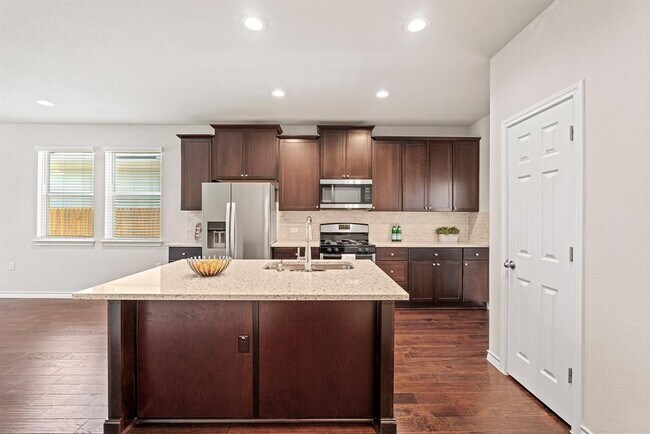 Building Photo - 11708 Coyote Call Way