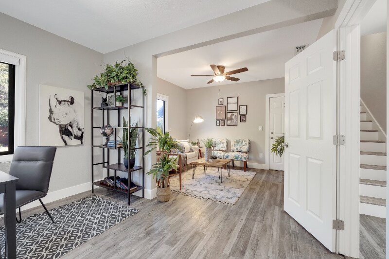 Foto principal - 5360 15th Ave
