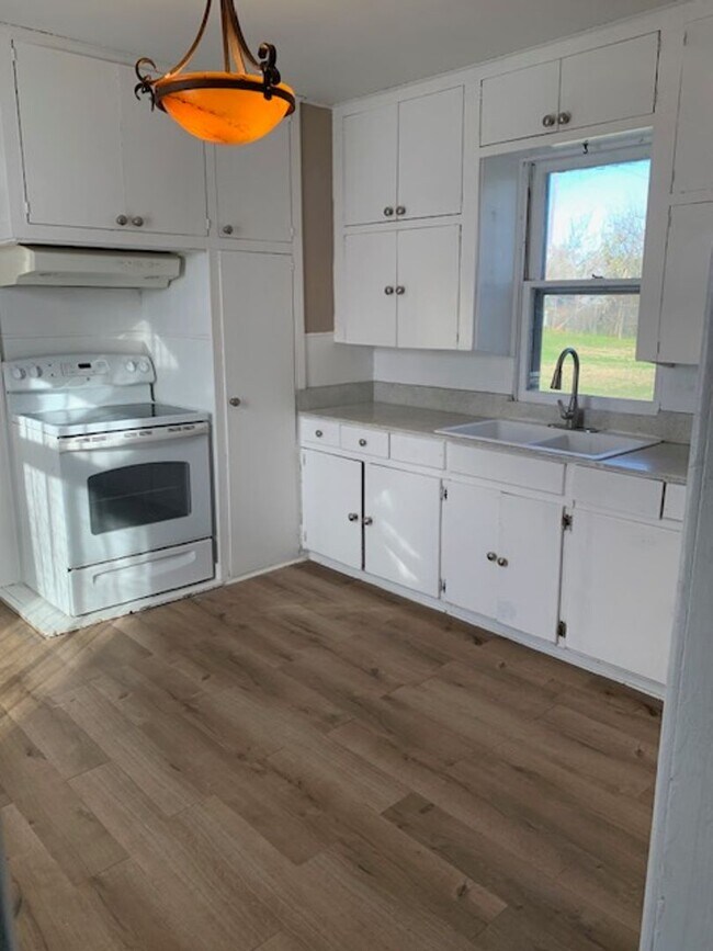 Building Photo - Charming 2 Bedroom Home in the Heart of Ok...