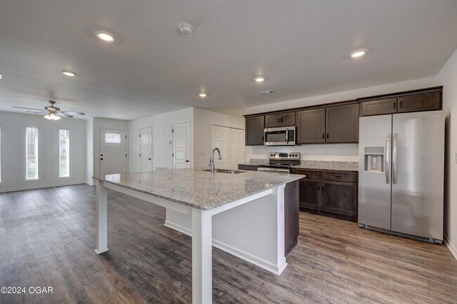 Foto del edificio - 2623 E 6th St