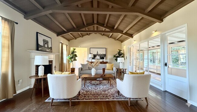 Foto del edificio - Oakmore Ranch Style Home