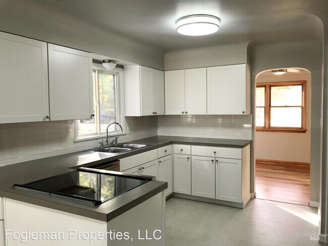 Building Photo - 3 br, 2 bath House - 480 N 8th E