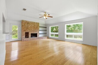 Building Photo - 214 Glen Haven Ct