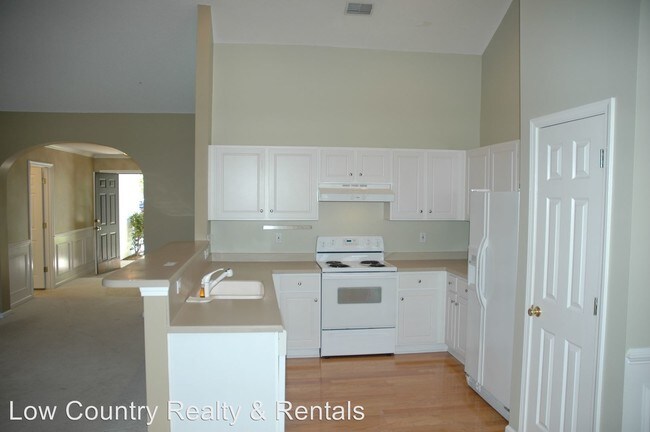 Foto del edificio - 3 br, 2 bath House - 23 Lake Linden Drive