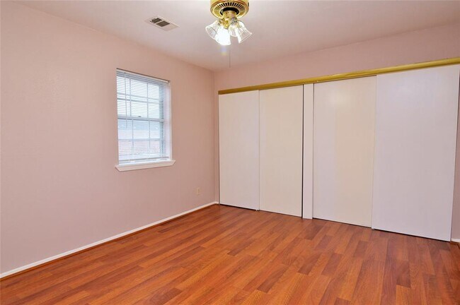 Foto del edificio - 4206 Belle Park Dr