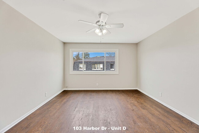 Foto del edificio - 103 Harbor Dr