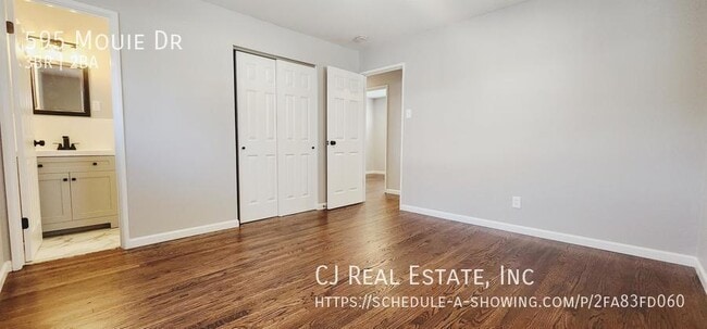 Building Photo - 595 Mouie Dr