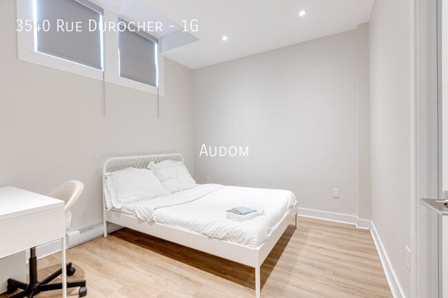 Building Photo - 3540 Rue Durocher